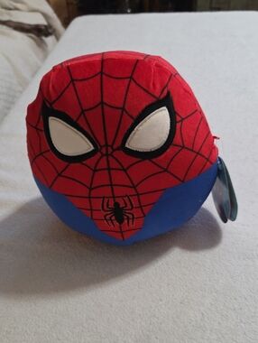 NWT SQUISHMALLOWS MARVEL SPIDER-MAN 8 IN STUFFED PLUSH TOY